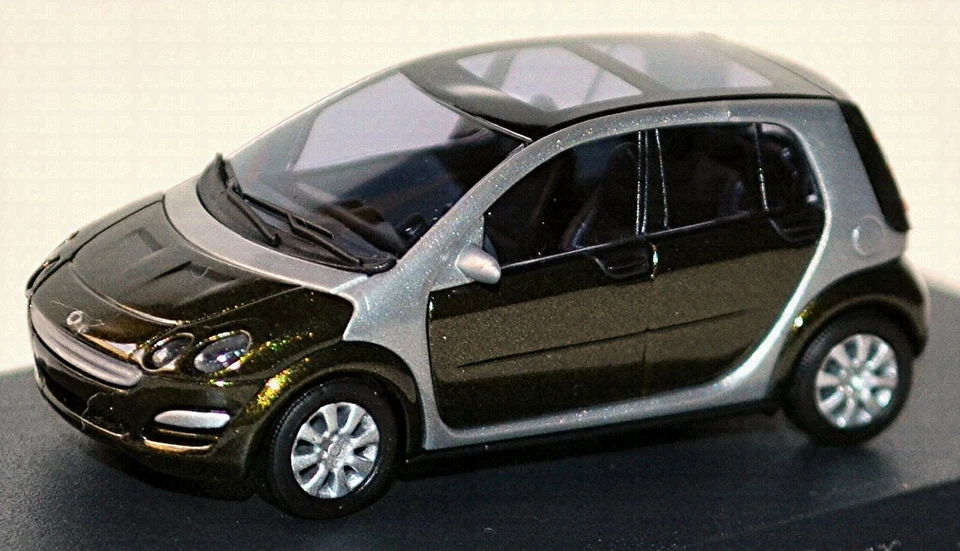 Smart Forfour 2004-06 Tipo: 454 Profondo Verde + Argento Metallico 1:87 Busch - Immagine 2 di 4