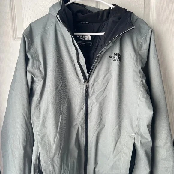 The north face jacket light gray