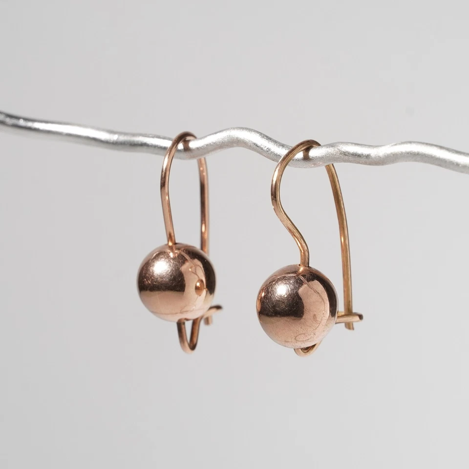 Pendientes colgantes bola euro oro rosa de 9 quilates 7 mm gancho de pastor mínimo redondo vintage Foto 3 de 4