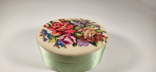 VINTAGE FETCO TRINKET BOX FLORAL NEEDLE POINT TOP SILK HAND STITCHED - Picture 16 of 16