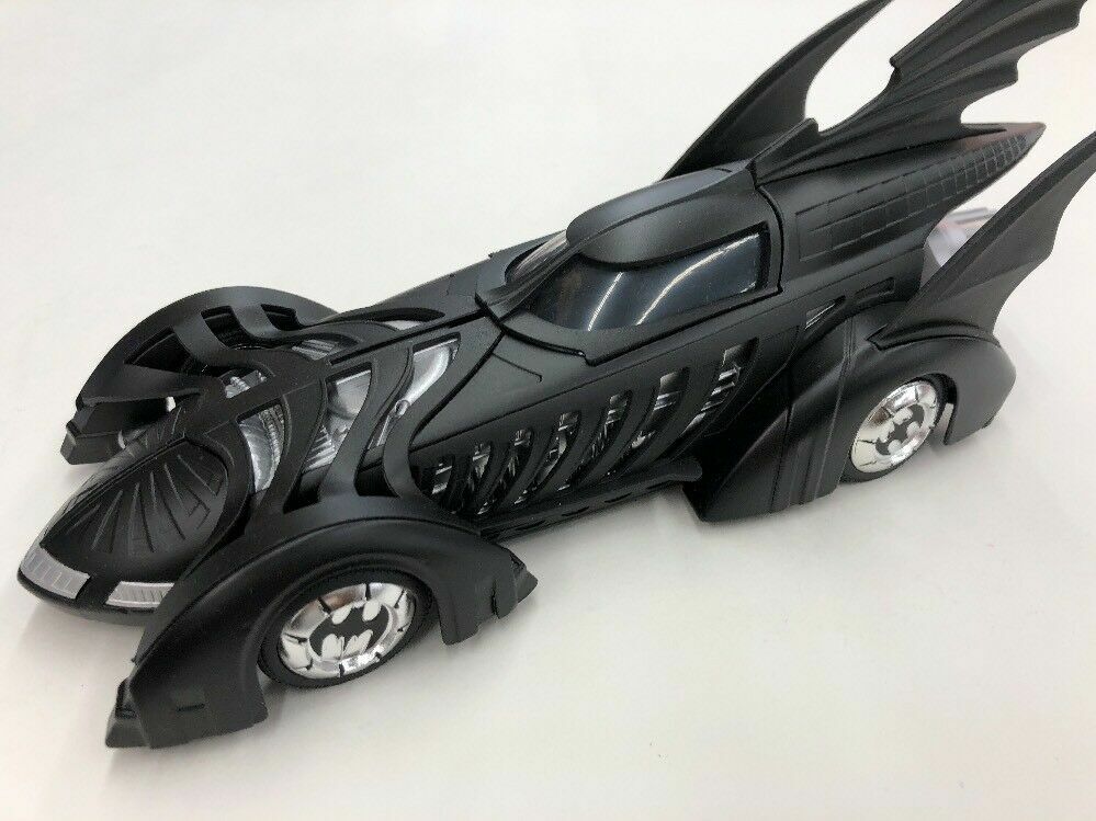 アメコミ 1:24 1995 BATMAN FOREVER BATMOBILE W/BAT 1995 Batman Forever Batmobile w/Batman Figure 1/24 Jada