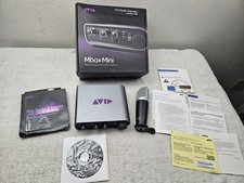 MBOX MINI 2X2 ULTRA COMPATTO CON PRO TOOLS EXPRESS DISK E MICROFONO M-AUDIO