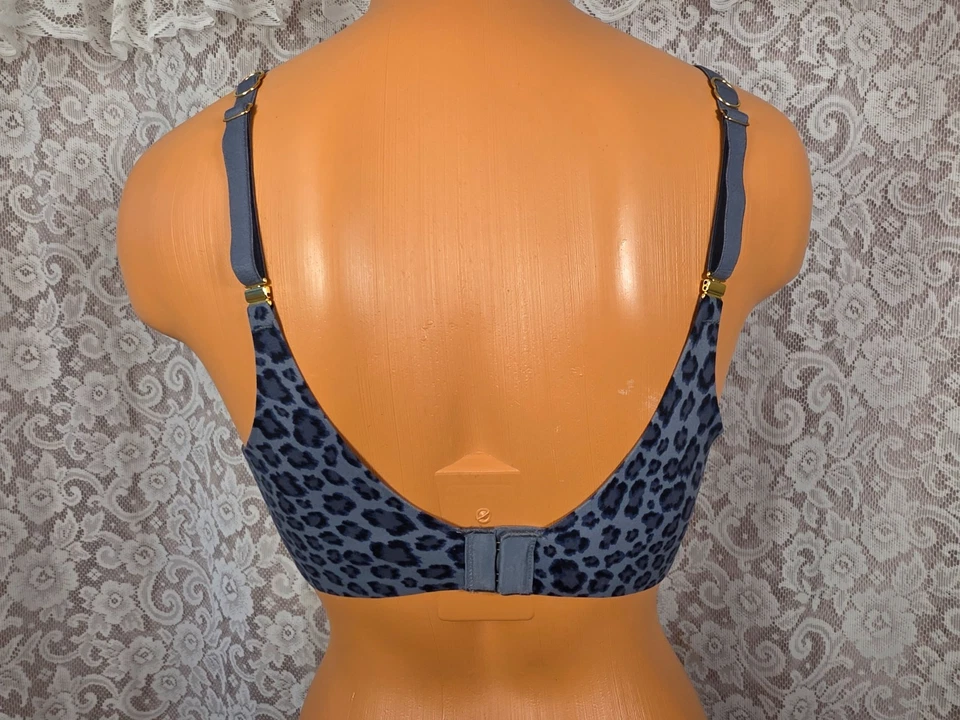 Sujetador Victoria's Secret Increíble Forma Perfecta Con Aros Gris Leopardo Talla 34DD Foto 4 de 4