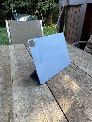 Original Apple Smart Folio für iPad Pro 12.9 Zoll M4, M5 Hellblau