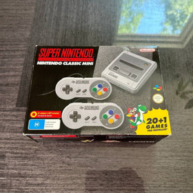 Australian SNES Super NES Nintendo Classic Mini Console 2 Controllers 21 Games