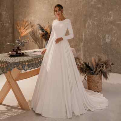 Elegant Wedding Dresses O-Neck Long Sleeves Beading Pearls Buttons A Line Gowns