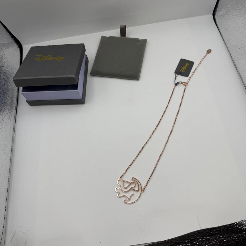 Collar Clásico Disney Couture Chapado en Oro Rosa Rey León Simba Contorno Foto 2 de 4