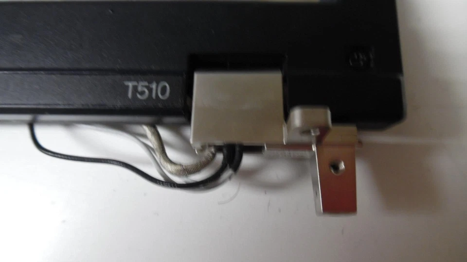 Lenovo ThinkPad T510 - 15.6" LCD Cubierta Tapa y Bisel Bisagras Cables / 75Y4526 Foto 2 de 4