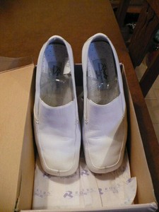 solid white nursing shoes