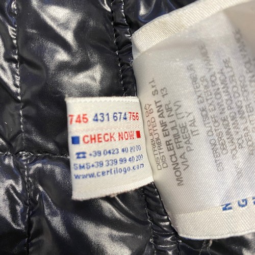 Moncler Girls Black Hooded Down Jacket Size 4 Years - Picture 14 of 15