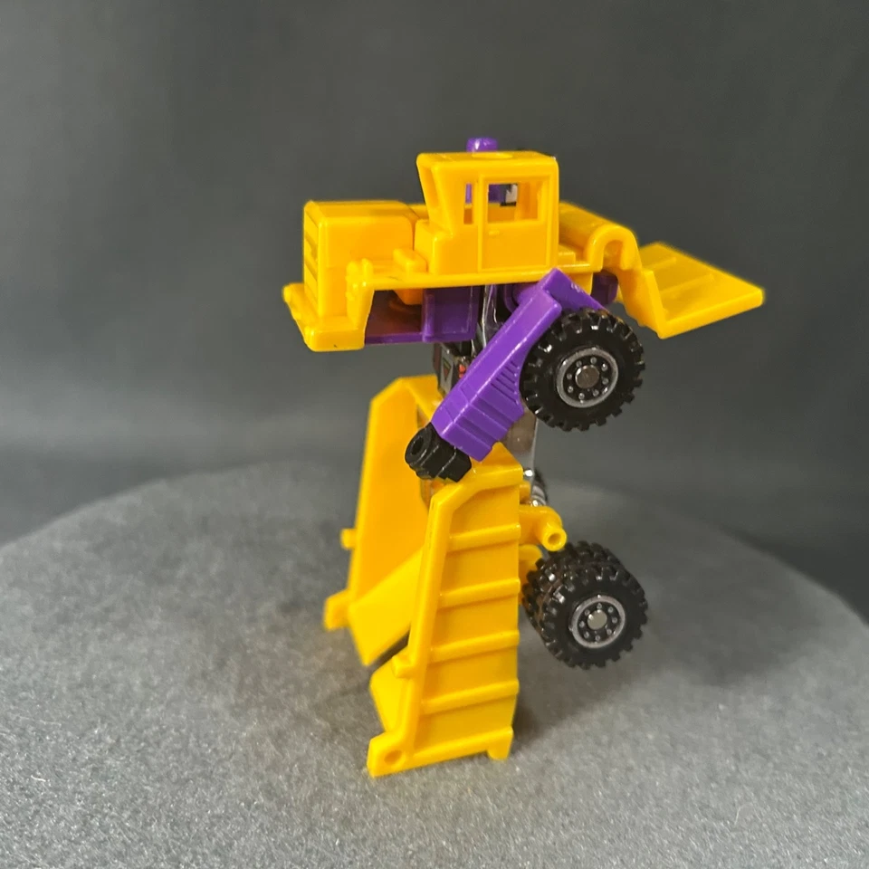 Transformers G2 Long Haul Constructicon 1992 Hasbro Vintage Action Figure - Image 4 of 4