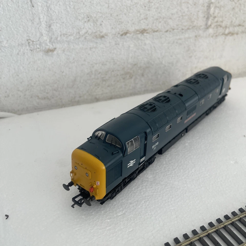 Bachmann Deltic Class 55 “The Black Watch” 32-528 - Image 2 of 3