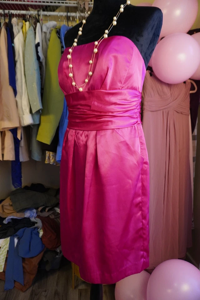 Vestido de noiva David’s cetim sem alças – rosa quente, tamanho 10 - Imagem 2 de 3