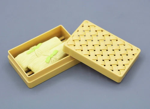 American Girl tamales & Woven Box from Saige's Picnic Basket Set for 18'' doll