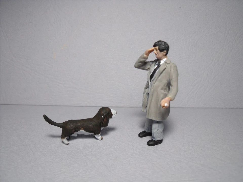 O SCALE 1/43 FIGURE  PETER FALK  COLUMBO  VROOM  PAINTED  FOR  NOREV  MINICHAMPS - Image 3 of 4