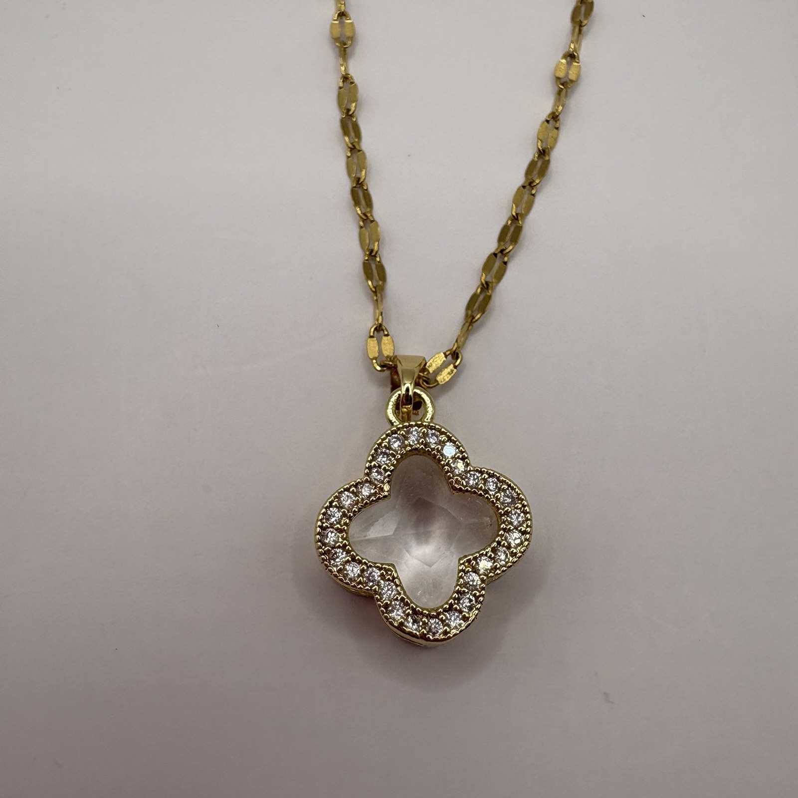 NWT Gold Plated Stainless Steel Clover Pendant Necklace with Clear Stones 18 Inch