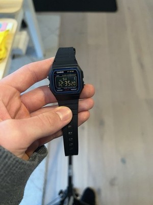 Casio F-91W Negative Display mod