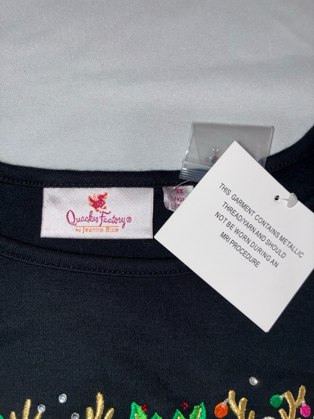 Quacker Factory Christmas FELIZ NAVIDAD Sheep Embroidery Black Top 3X