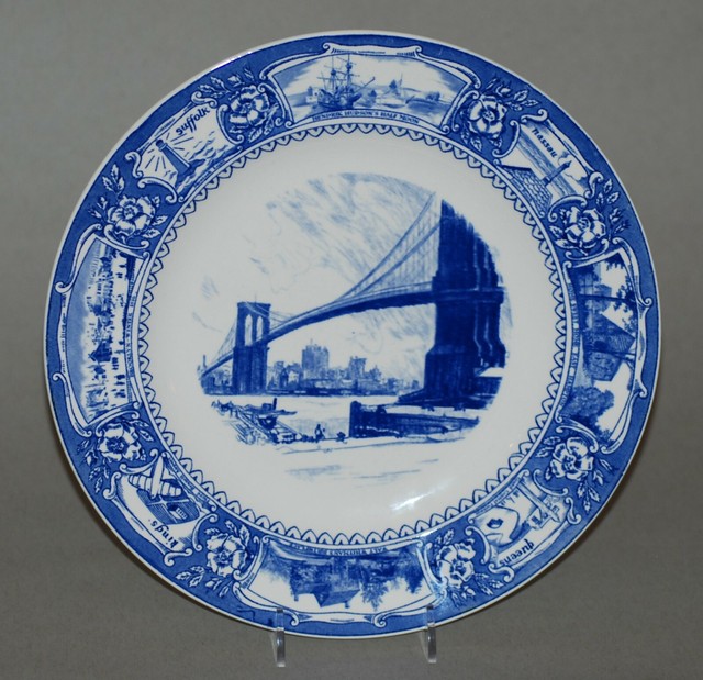 VINTAGE WEDGWOOD LONG ISLAND COMMEMORATIVE CERAMIC PLATE WITH BROOKLYN