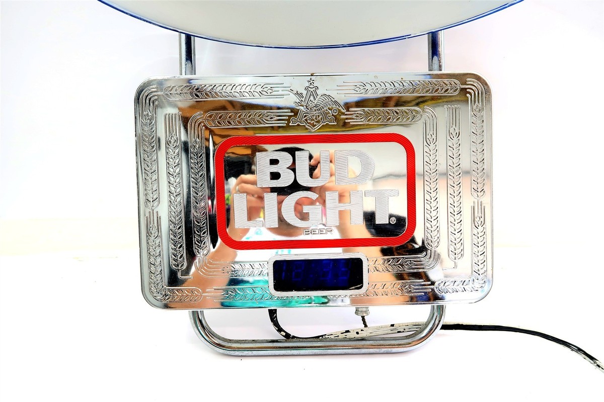 Vintage BUDWEISER BUD LIGHT Wall Light with LED Clock from 1985