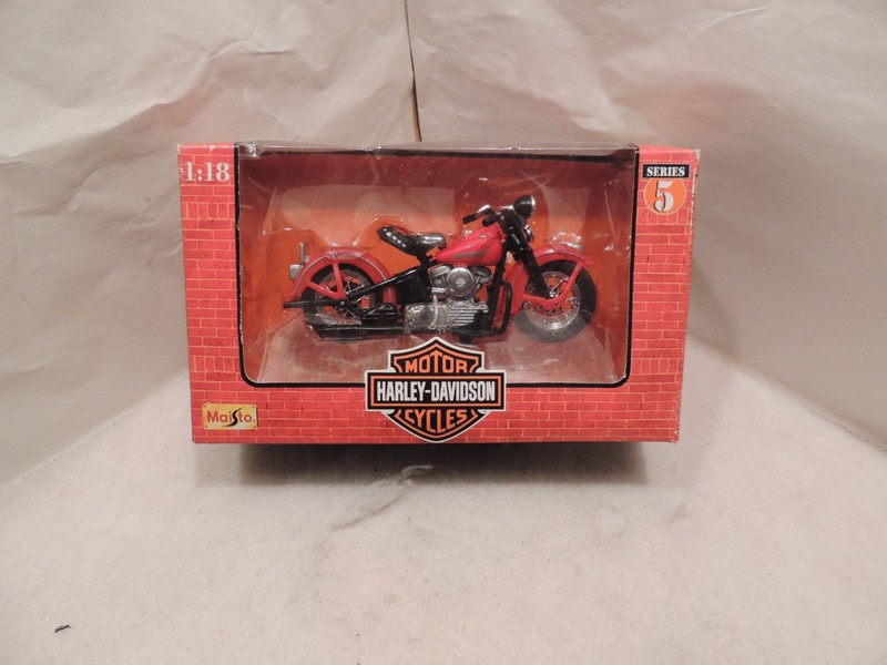 Motorcycle Maisto 1:18 HD 1948 FL Panhead, diecast/plastic, (#31360)