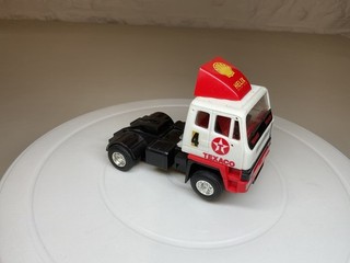 Scalextric 1/32 Leyland Roadtrain Racing Truck mit Texaco Lackierung