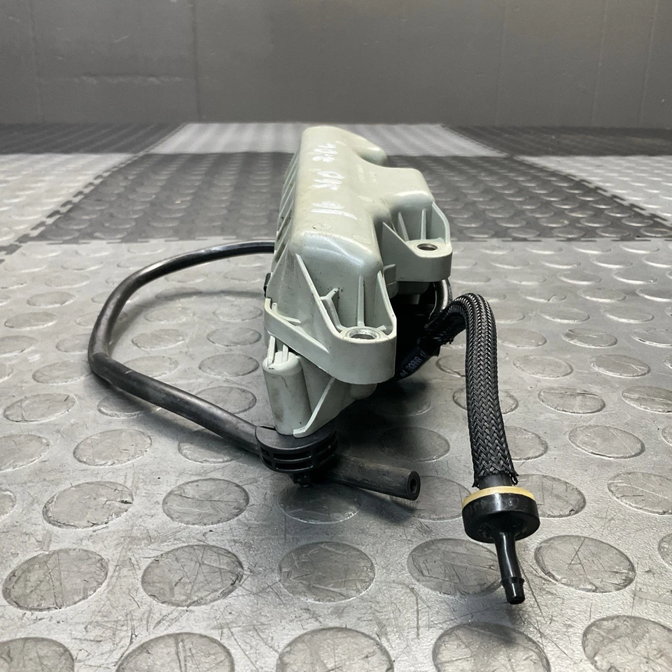 2011-2016 Volvo S60 2.0 Liter Vacuum Tank Regulator Reservoir Assembly OEM - Image 4 of 4