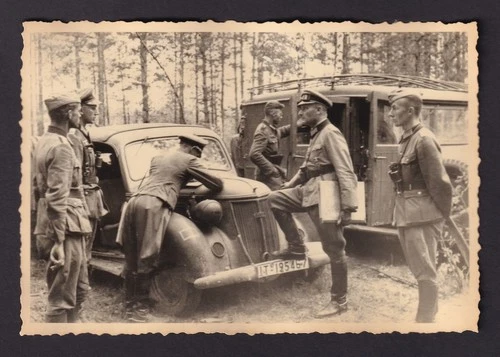 1940's WWII Wehrmacht Officers, Soldiers and Military Motor Cars -Archive L1104С