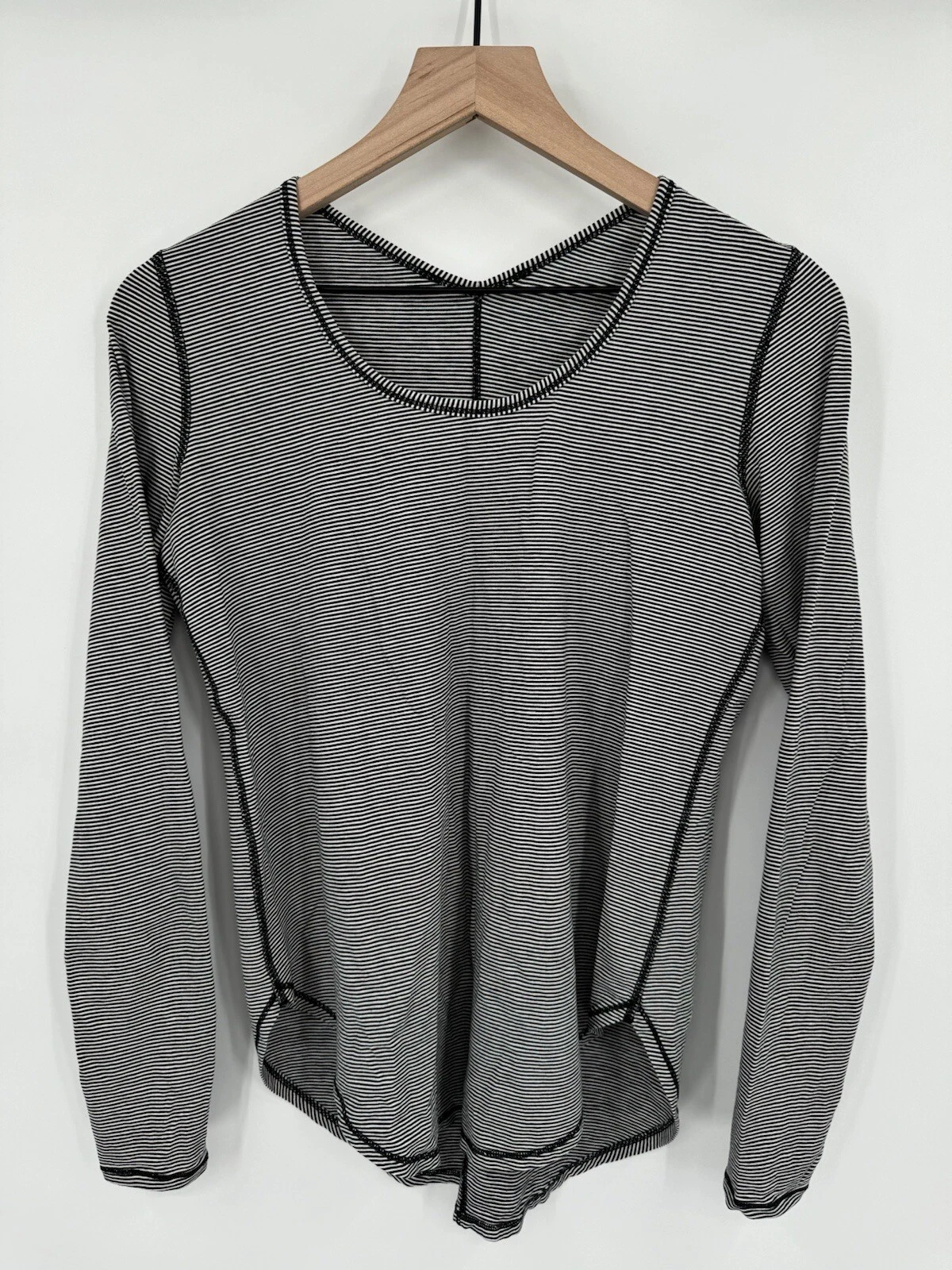 lululemon pace pusher stretch jersey mesh panel thumbholes 