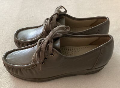New Women s Softspots ANNIE HI TAUPE 9M Shoes 103706 Leather Lace Up (JT-107-C)