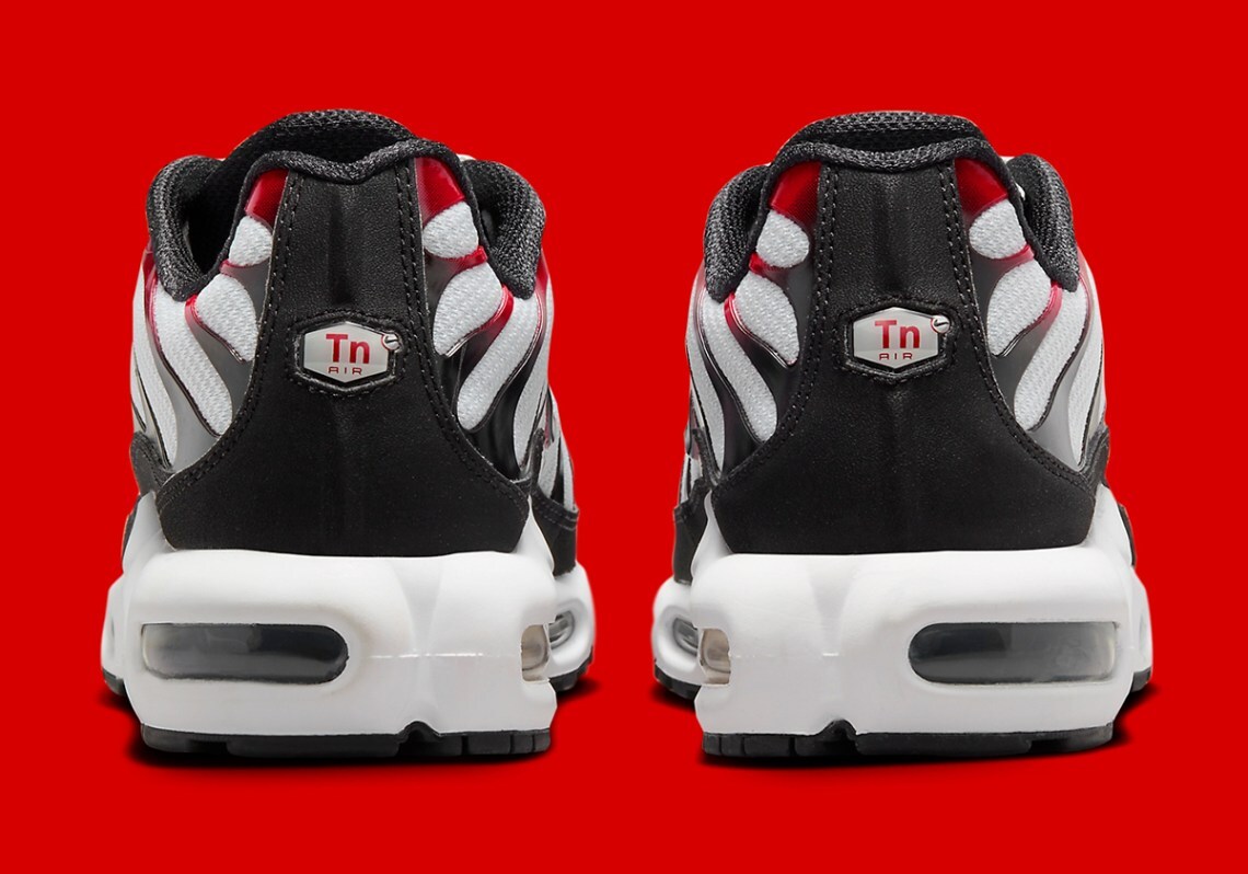 Nike Air Max Plus TN Tuned Pure Platinum University Red Nike Air Max Plus TN Tuned Pure Platinum University Red
