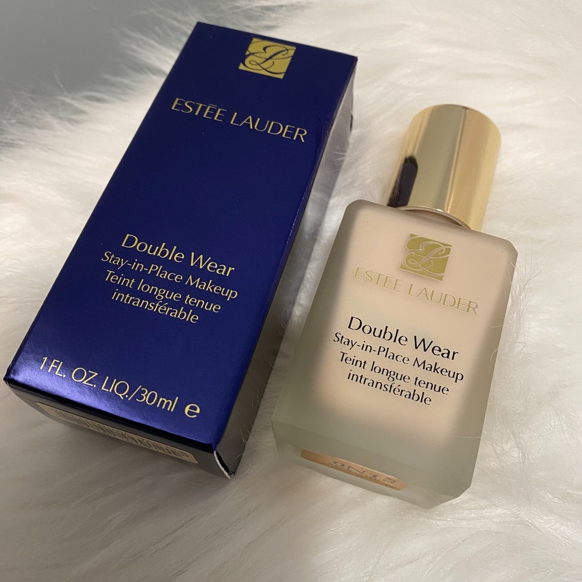 NIB Estee Lauder Double Wear Stay-in-Place foundation 1.0 Oz/30 ml