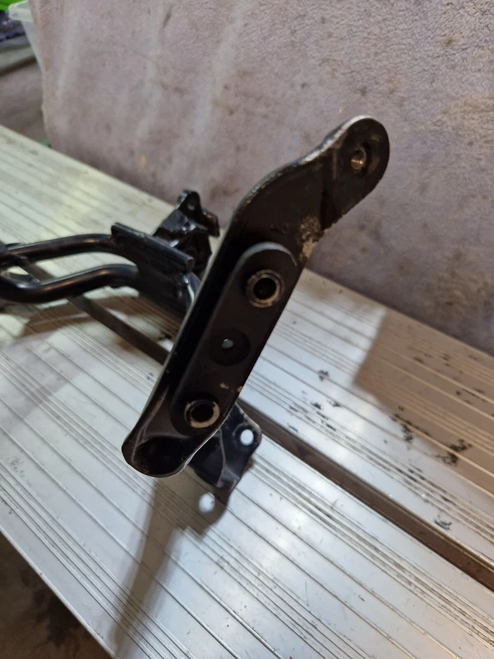 Carenado superior faros capó soporte montaje Suzuki GSXR 1000 2003 2004 K3 K4 Foto 4 de 4