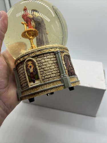 Harry Potter San Francisco Music Box Water Globe Dumbledore w Fawkes WORKS Read - Picture 5 of 9