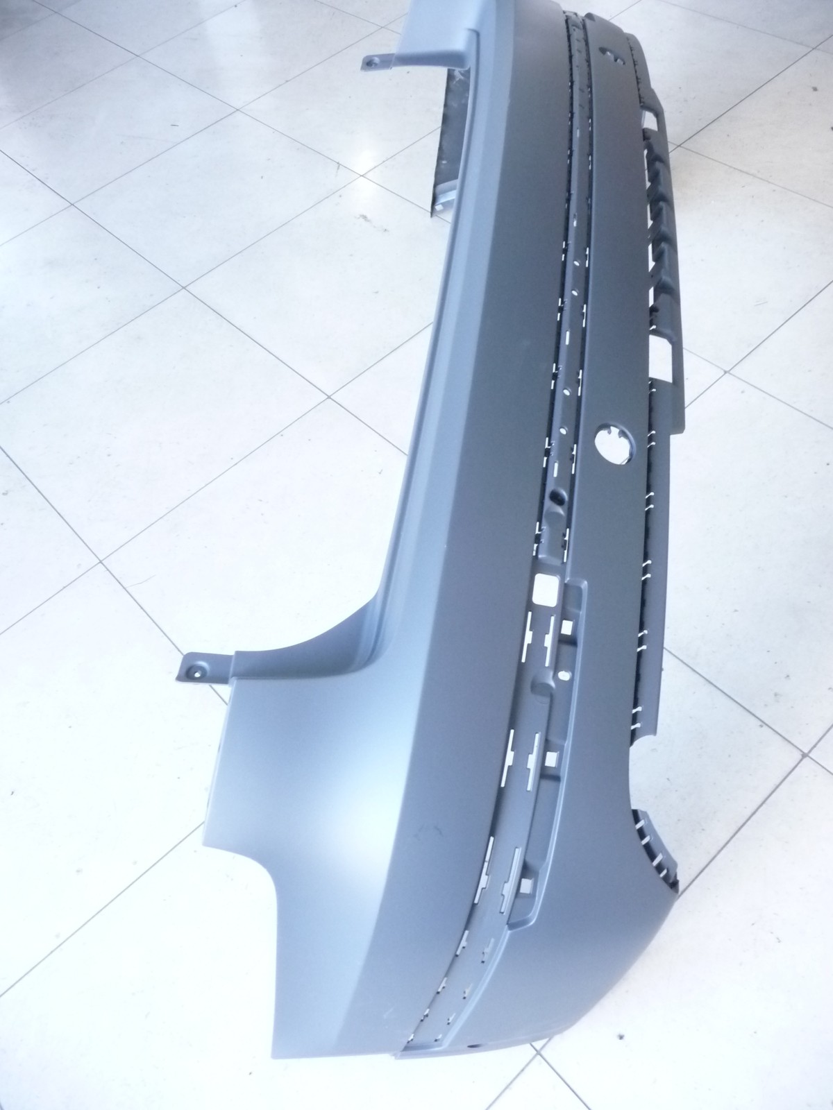 2017-2019 Bentley Bentayga BY636 rear Bumper Cover 36A807301AC OEM OE H9