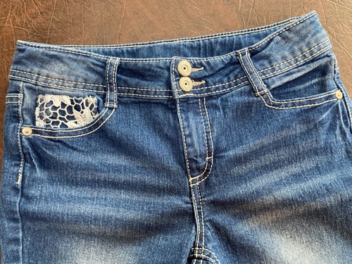 Girl's Size 12 FADED GLORY Jeans Cropped Heavy Stitching Crochet Lace Adj. Wais - Picture 2 of 8