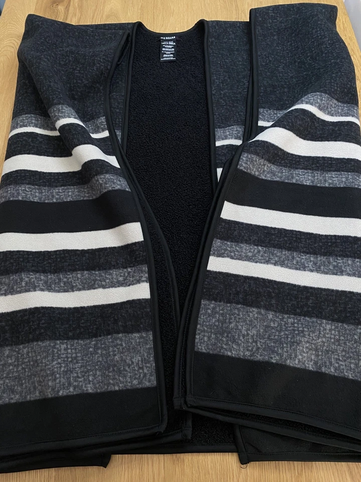 Ike Behar Women's Reversible Fleece Wrap Open Cape Poncho Shawl One Size Striped - Image 4 of 4