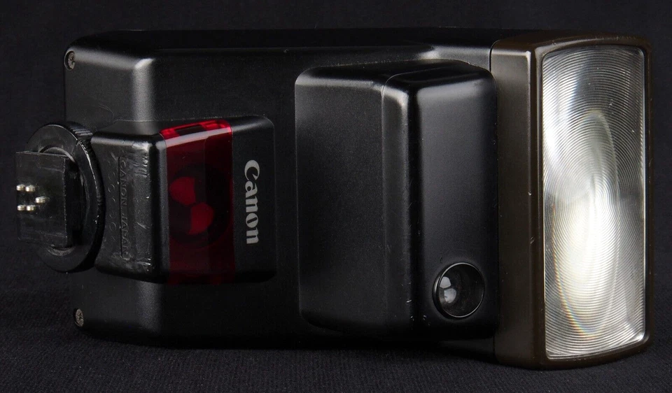 Canon Speedlite 300EZ Dedicated AF Flash Unit - Near Mint in Case - Image 4 of 4