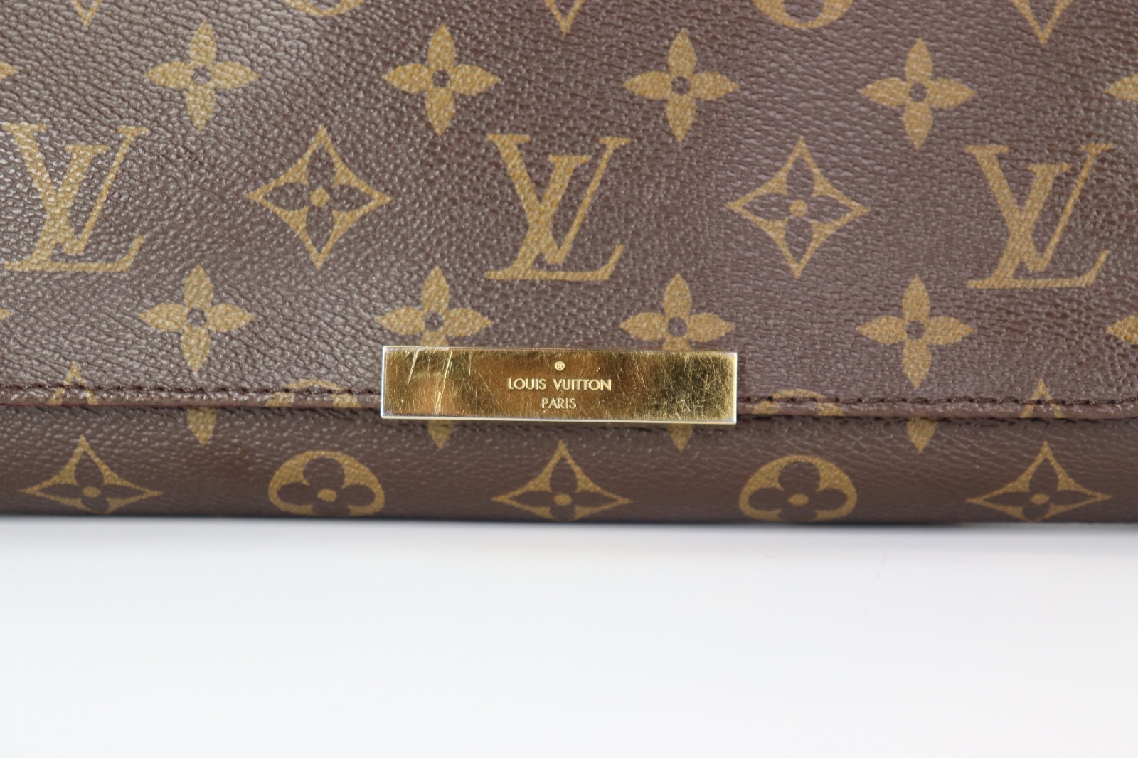 Louis Vuitton Monogram Favorite MM Crossbody. image 5