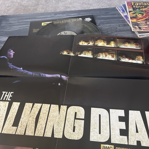 The Walking Dead Vol 1 Black Smoke vinyl LP soundtrack Spacelab 9, 18x24" poster - Picture 7 of 8