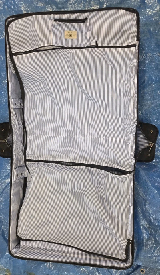 Delsey Paris Tour Air 24" Spinner Garment Bag, Black - Image 4 of 4