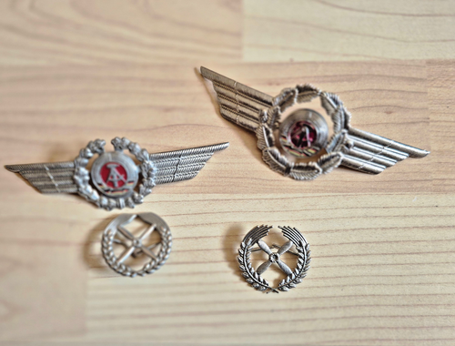 DDR Kokarden Mütze Uniform Luftstreitkräfte NVA Flieger Piloten Offz. u. Soldat