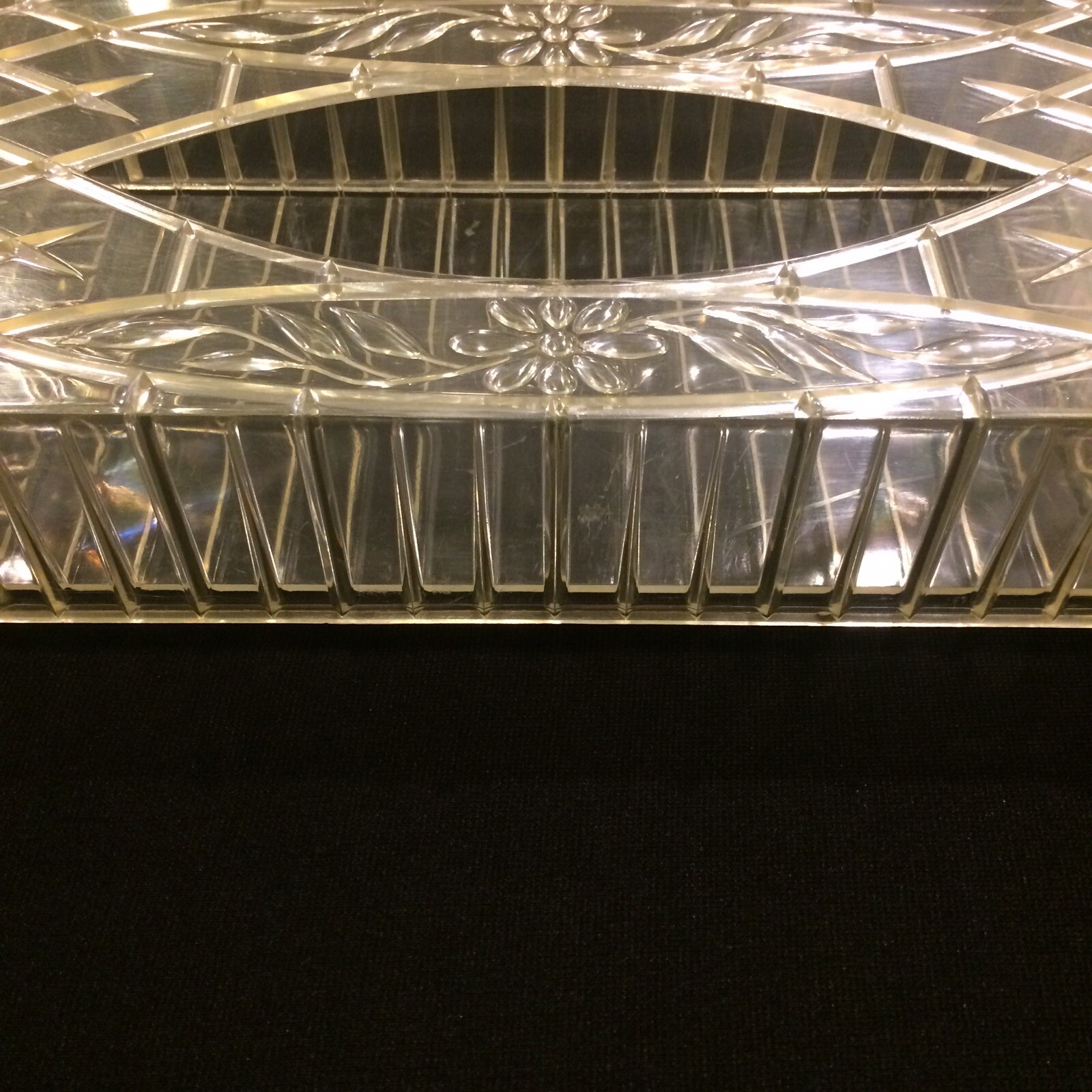 VTG MCM CLEAR PLASTIC ACRYLIC LUCITE KLEENEX TISSUE BOX HOLDER WITH