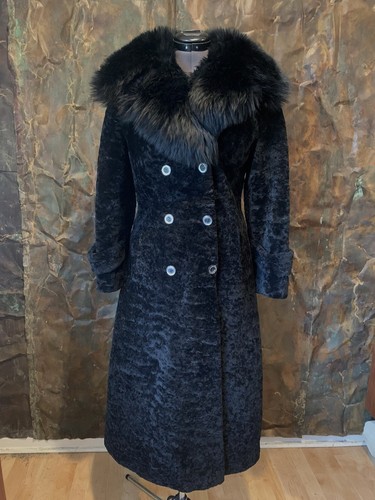 Vintage Furrier’s schwarzer Kunstfellmantel. Unglaubliche Schneiderei! Schwer Und Exquisit