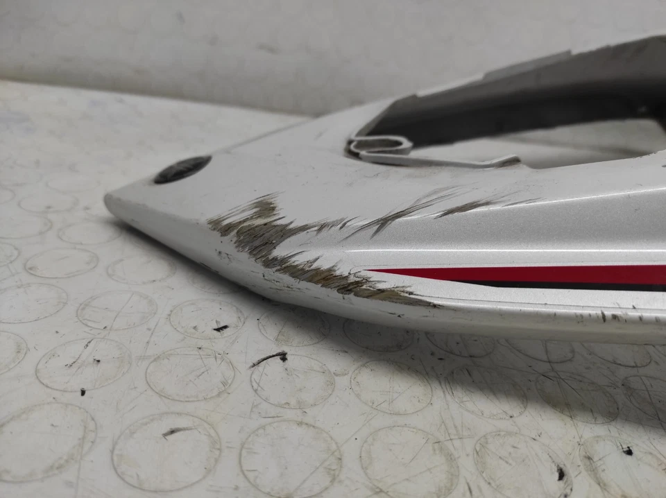 Cola Trasera Con Arañazos Y Lesiones Yamaha YZF-R1 2007/2008 - Imagen 4 de 4