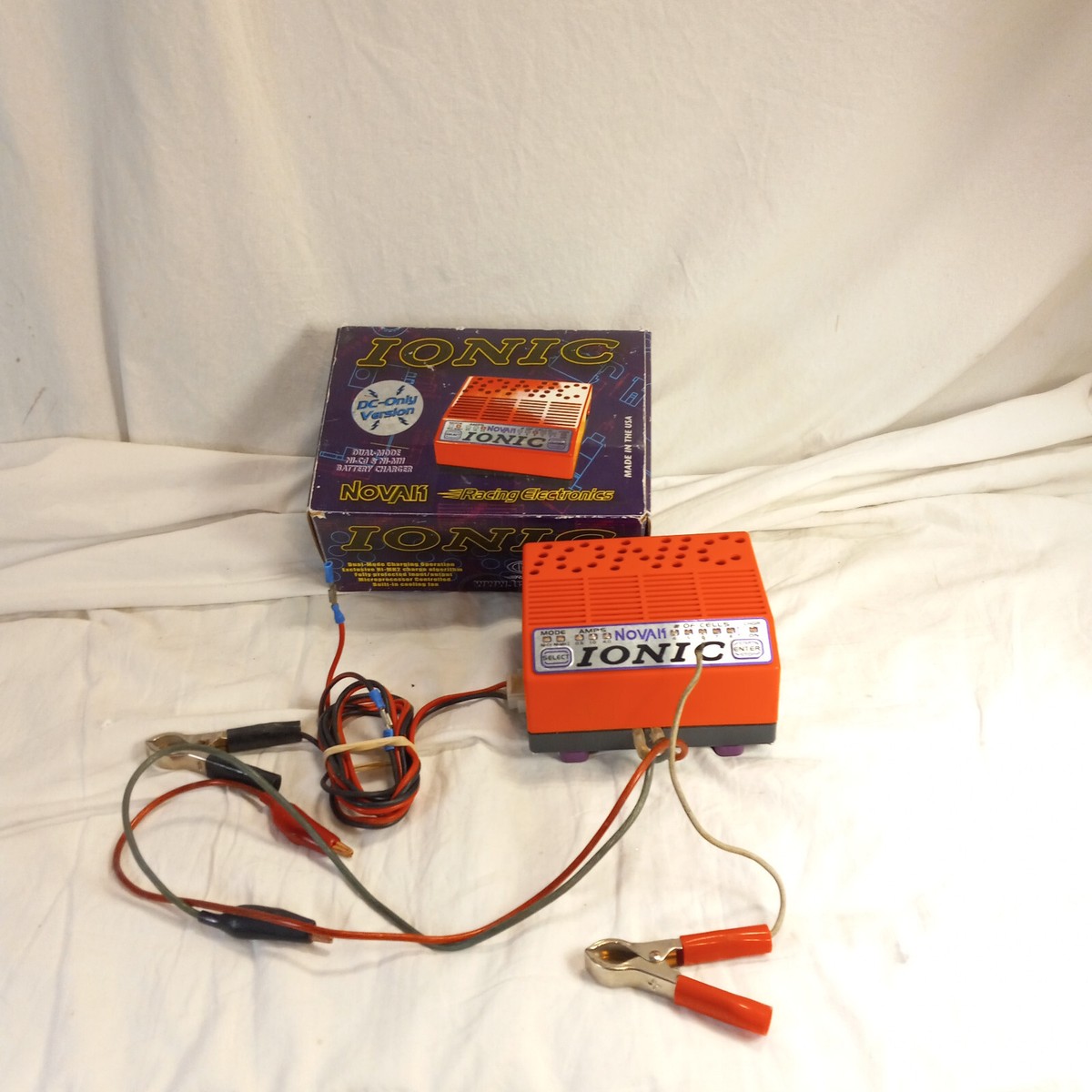 Novak IONIC DC Dual Mode Ni-Cd Ni-MH Battery Charger Vintage 4476 Parts  As Is