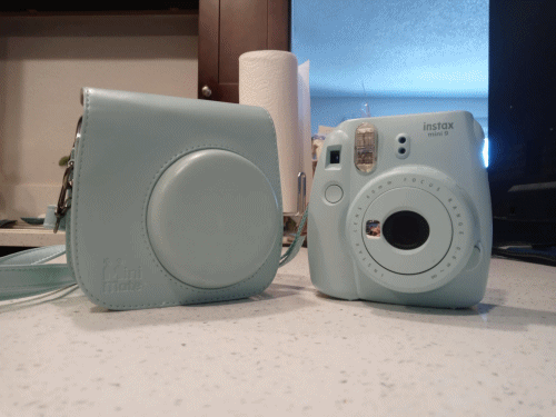 FUJIFILM Instax Mini 9 Ice Blue Instant Camera with Carry Case