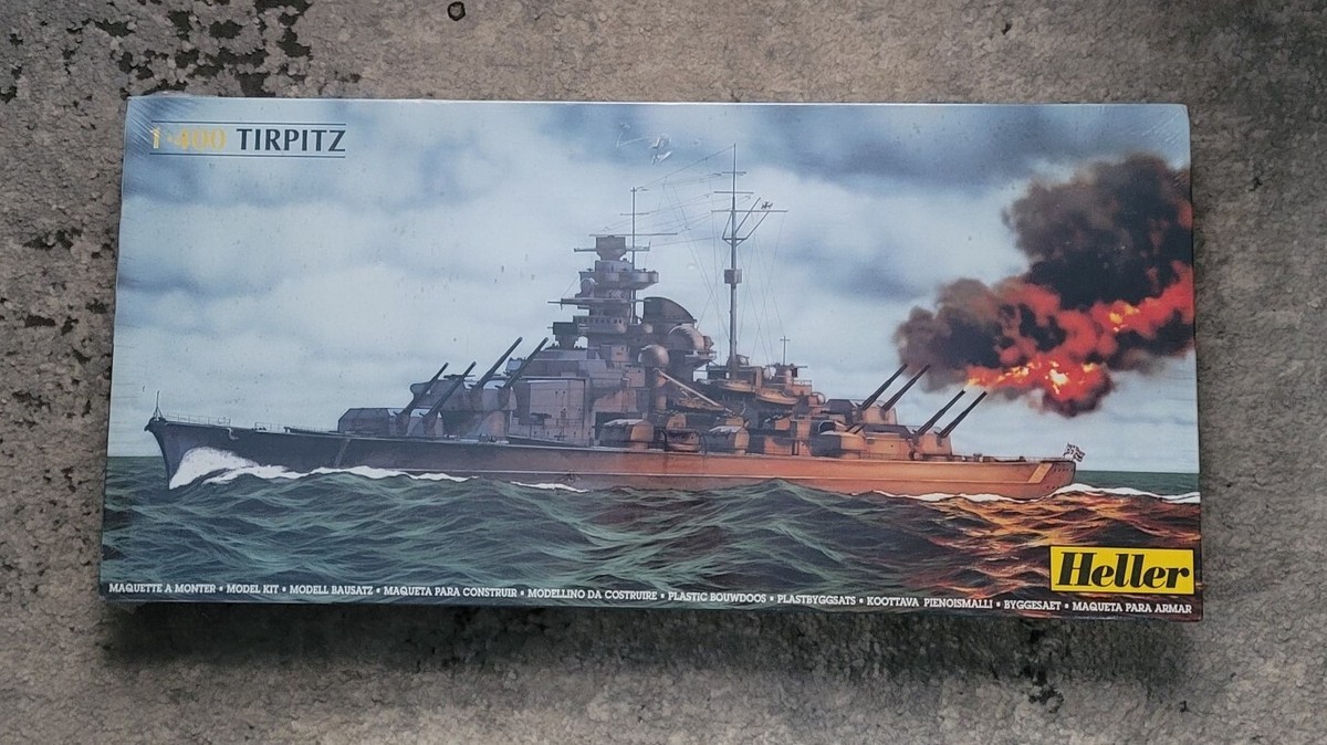 Heller　81079　1/400　TIRPITZ　ティルピッツ　ジャンク Vintage Heller 1/400 German Battleship Tirpitz 81079 sealed