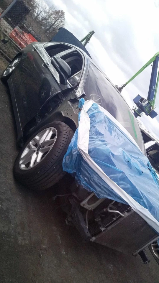 Used Air Cleaner Assembly fits: 2015 Ford Fusion 2.5L low emissions California g - Image 2 of 4