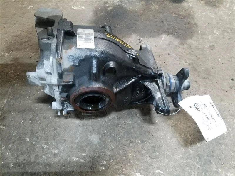 Differential Carrier Rear AWD Automatic Transmission Fits 12-18 BMW 320i 1040717 - Image 3 of 4
